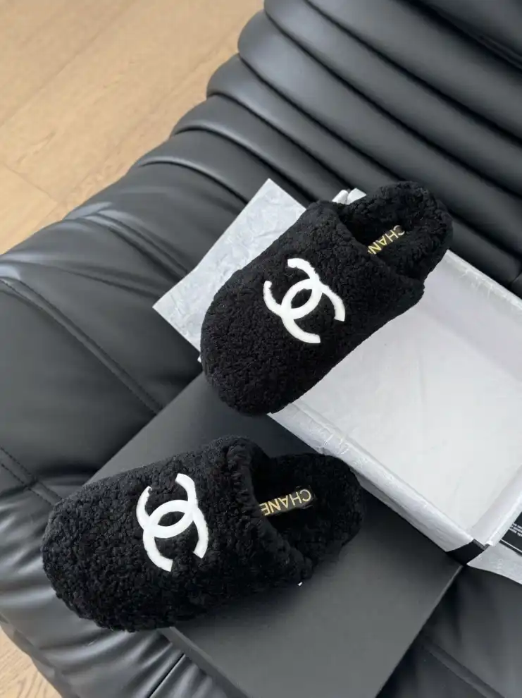 hype Chanel Slippers