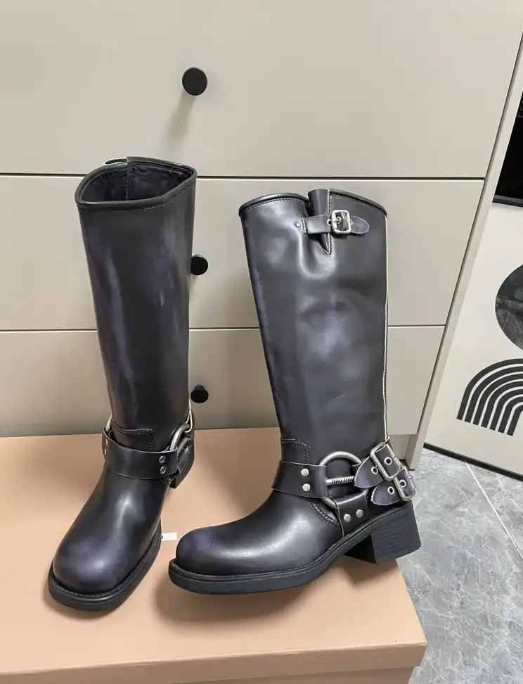 hype Miu Miu Boots