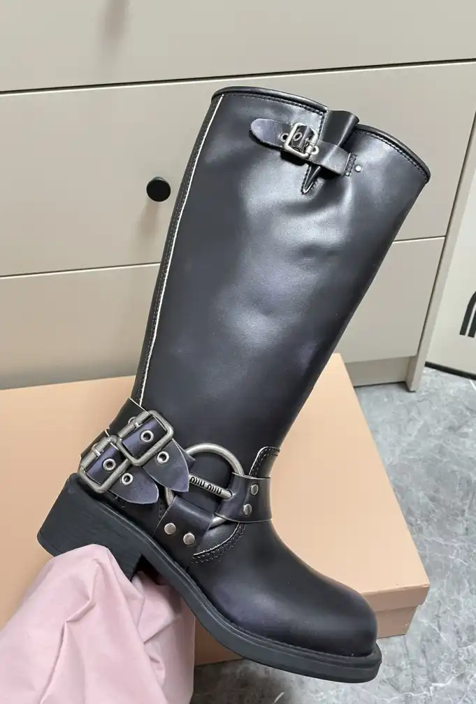 hype Miu Miu Boots