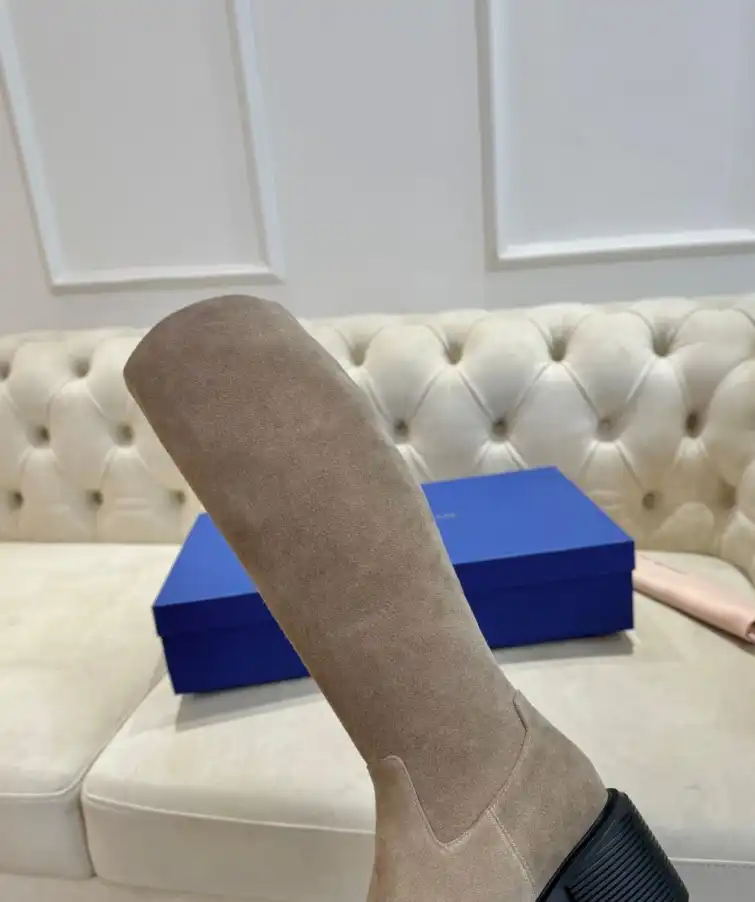 hype Stuart Weitzman Boots