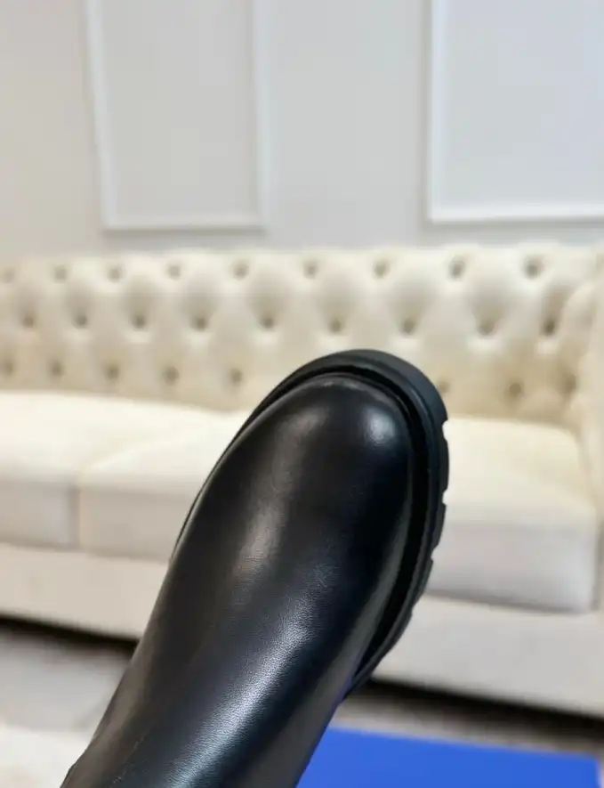 hype Stuart Weitzman Boots