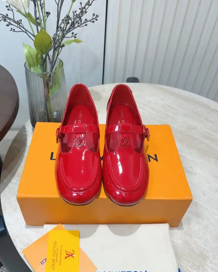 hype LV flat shoes