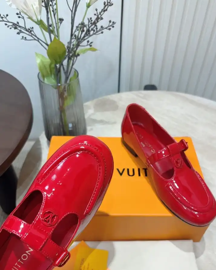 hype LV flat shoes