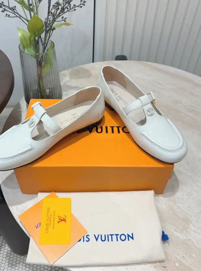 hype LV flat shoes