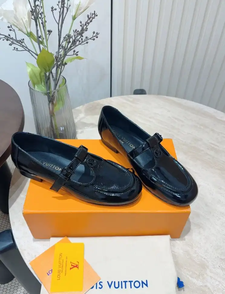 hype LV flat shoes