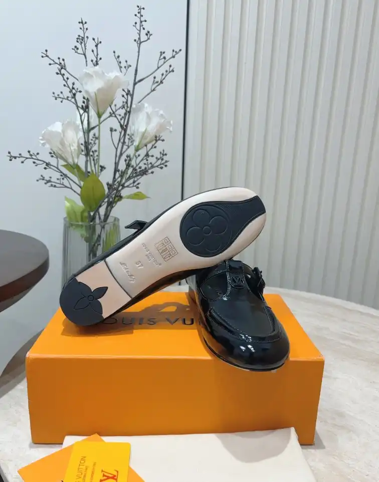 hype LV flat shoes