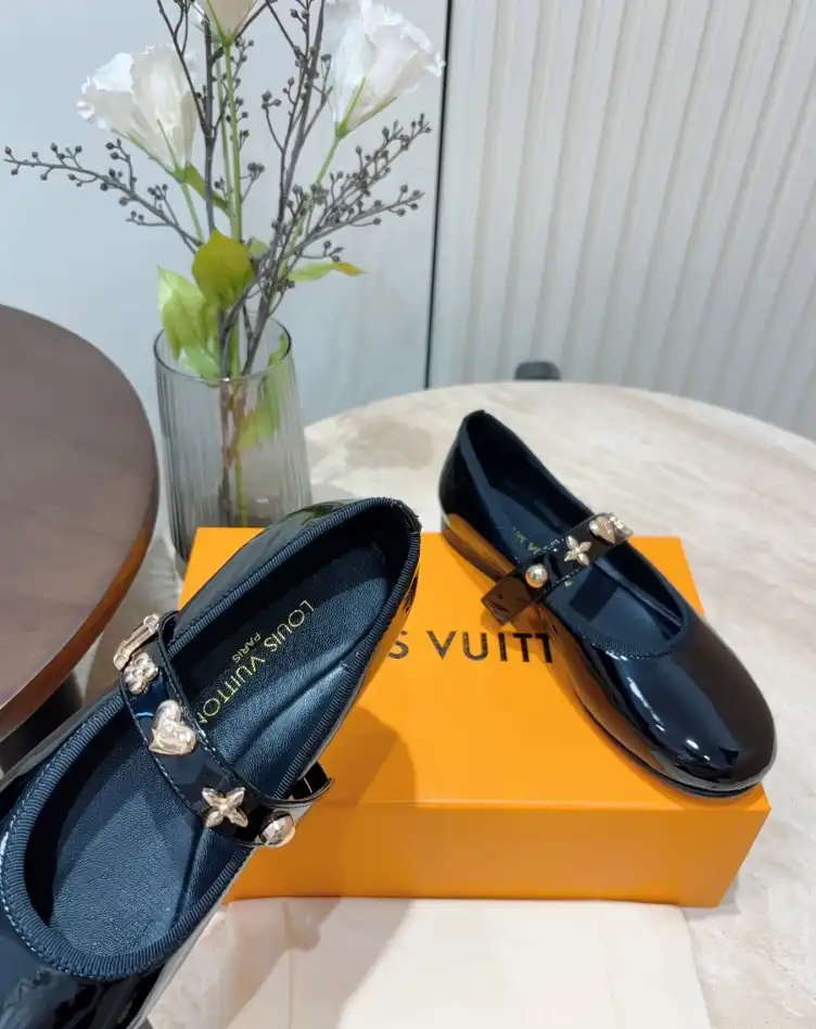 hype LV flat shoes