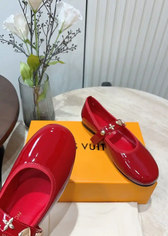 hype LV flat shoes