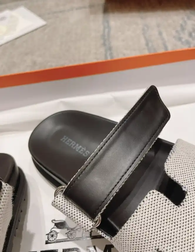 hype Hermes Slippers