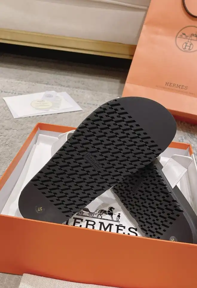 hype Hermes Slippers