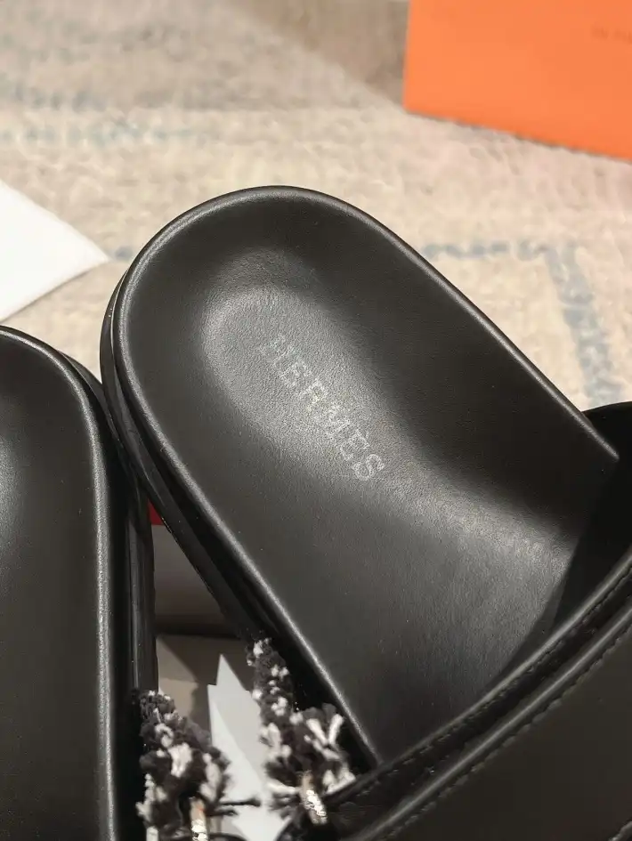 hype Hermes Slippers