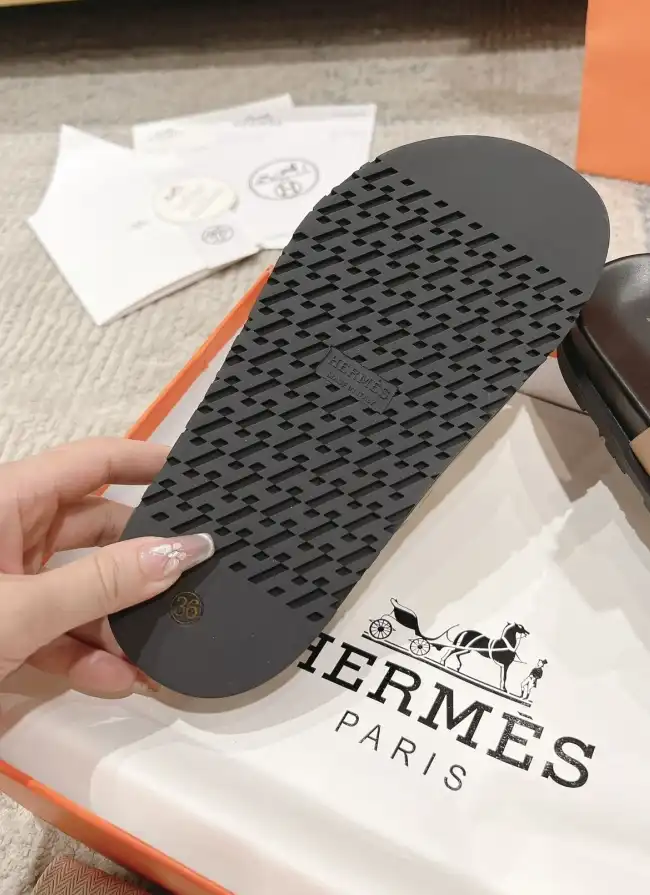 hype Hermes Slippers