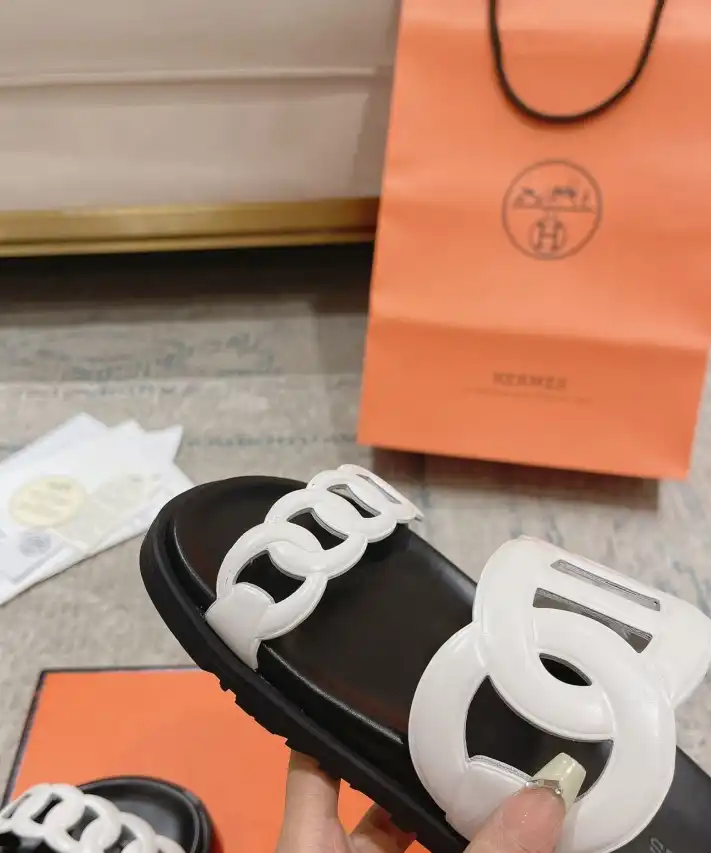 hype Hermes Slippers