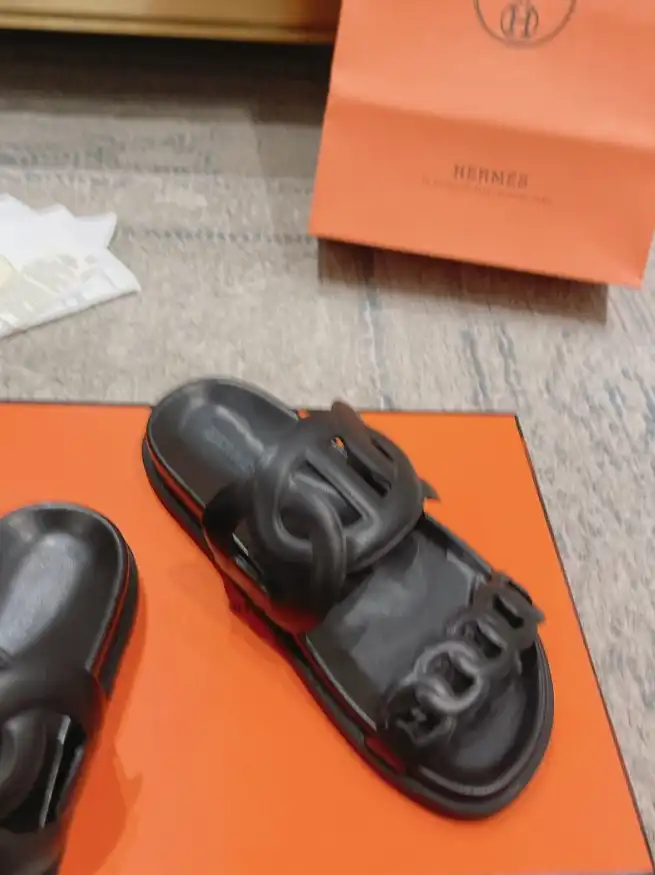 hype Hermes Slippers