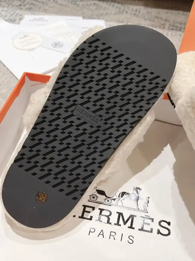 hype Hermes Slippers