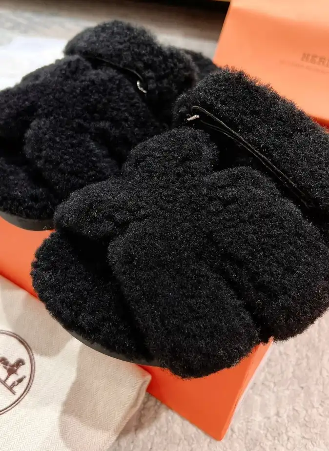 hype Hermes Slippers