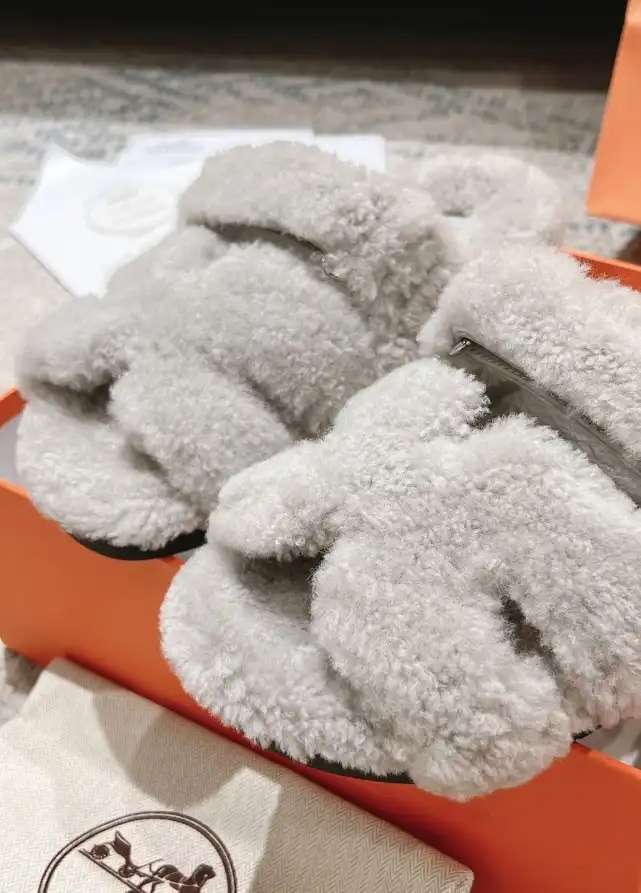 hype Hermes Slippers