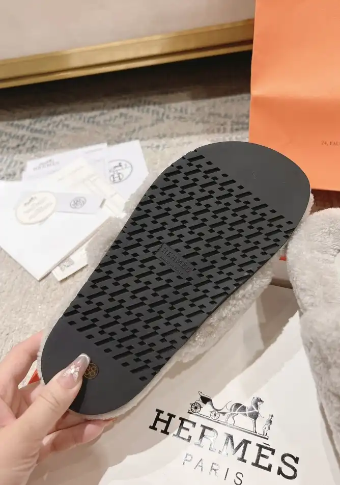 hype Hermes Slippers