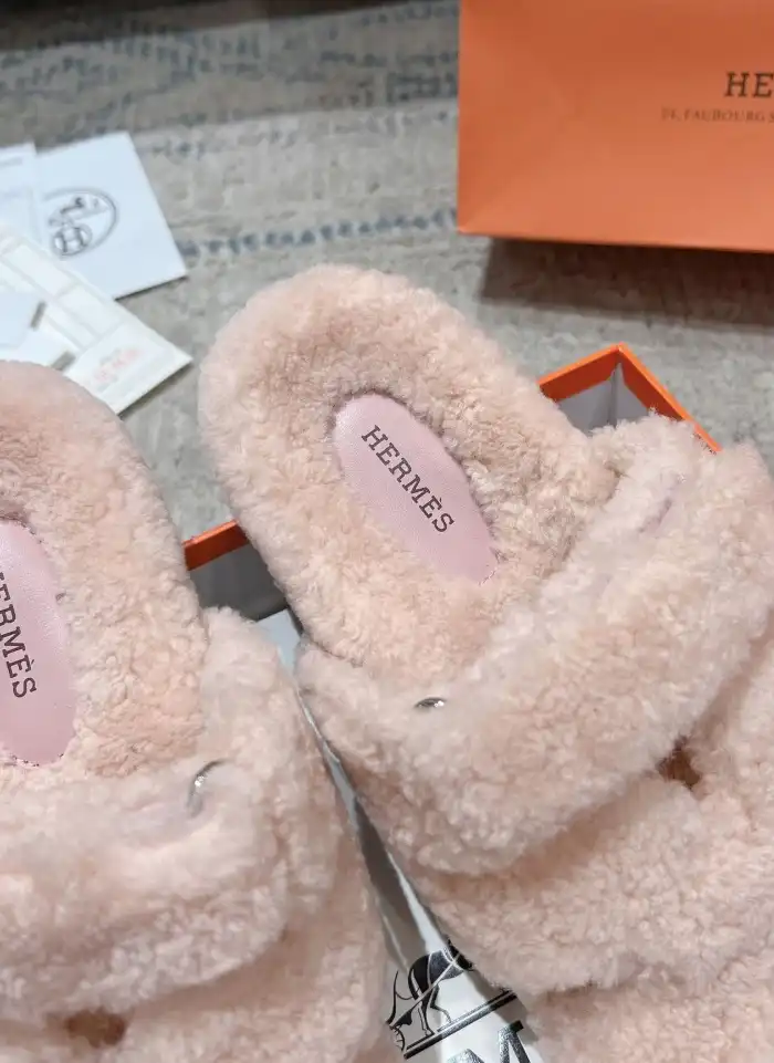 hype Hermes Slippers