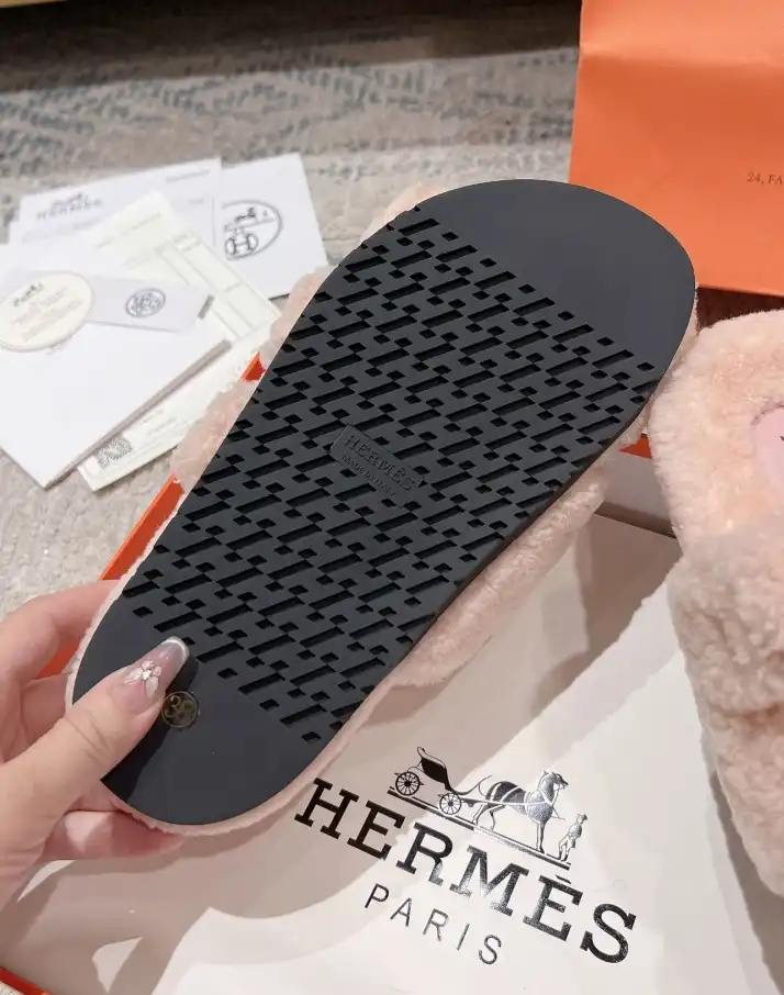 hype Hermes Slippers