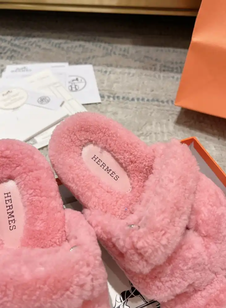 hype Hermes Slippers