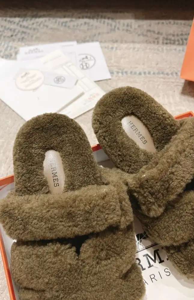 hype Hermes Slippers