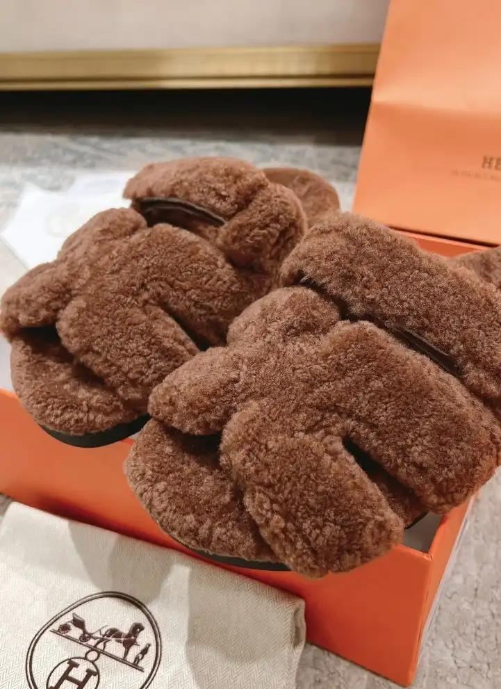 hype Hermes Slippers