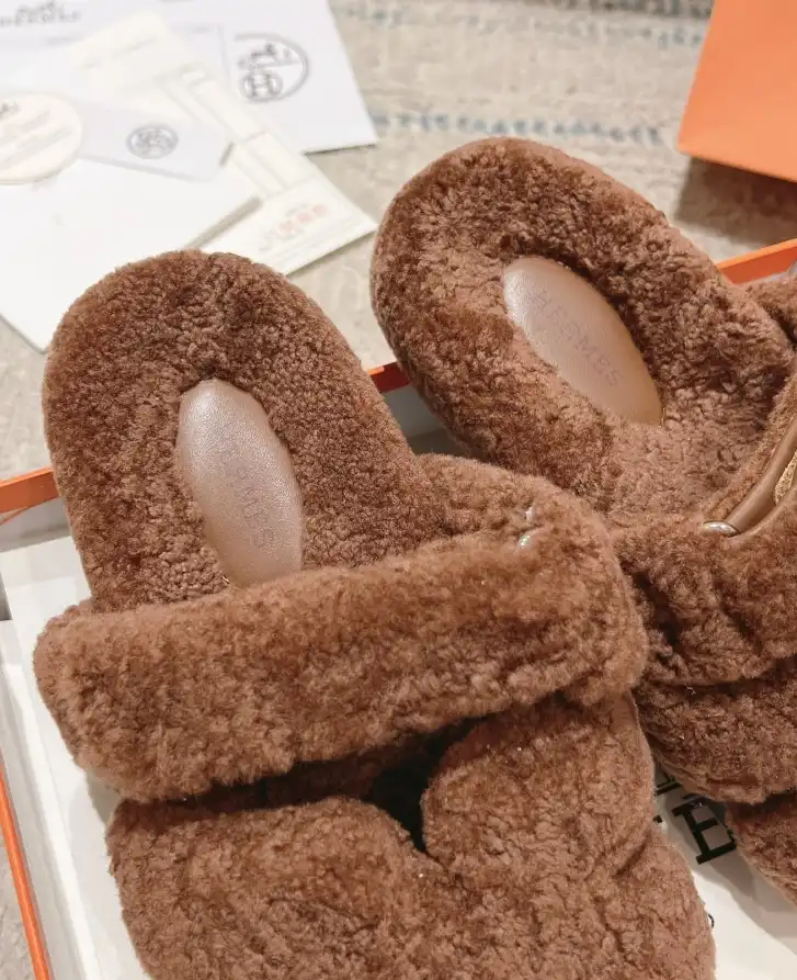 hype Hermes Slippers