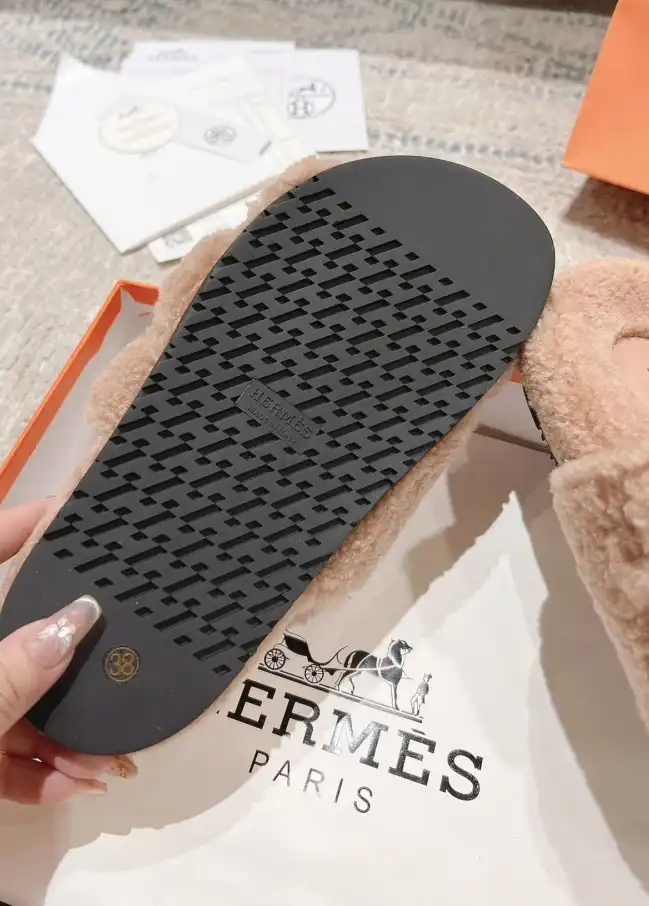 hype Hermes Slippers