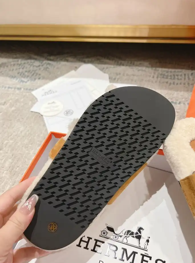 hype Hermes Slippers