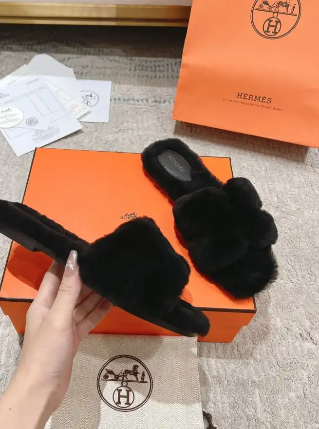 hype Hermes Slippers