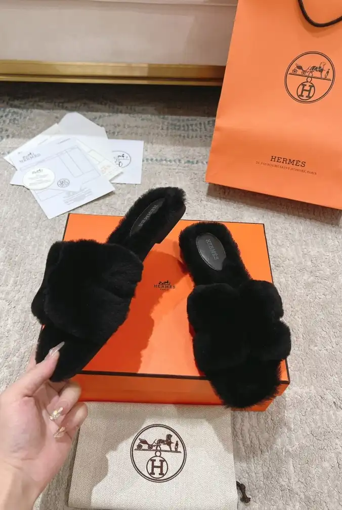 hype Hermes Slippers