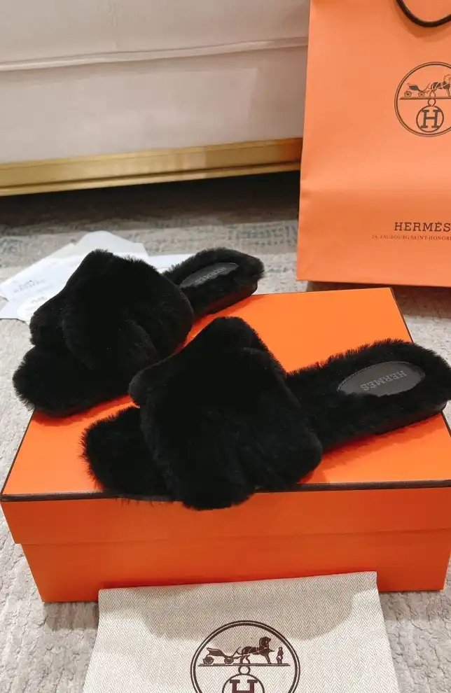 hype Hermes Slippers