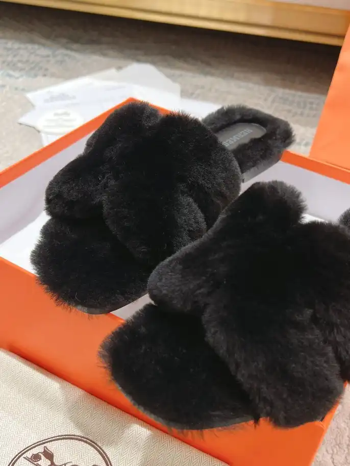 hype Hermes Slippers