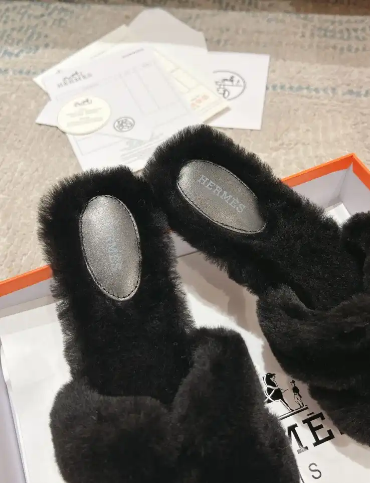 hype Hermes Slippers