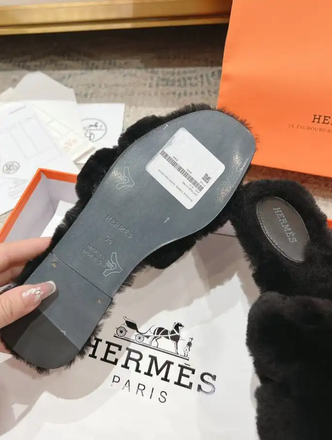 hype Hermes Slippers