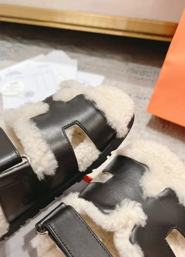 hype Hermes Slippers