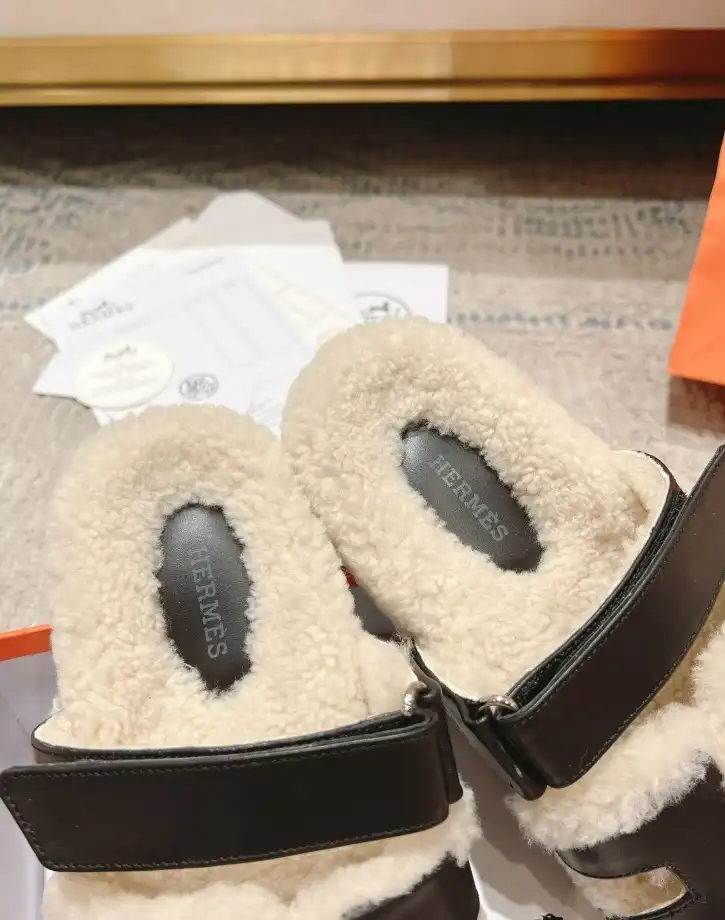 hype Hermes Slippers