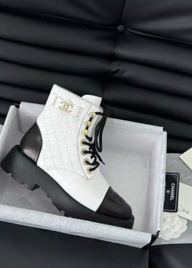 hype Chanel Boots