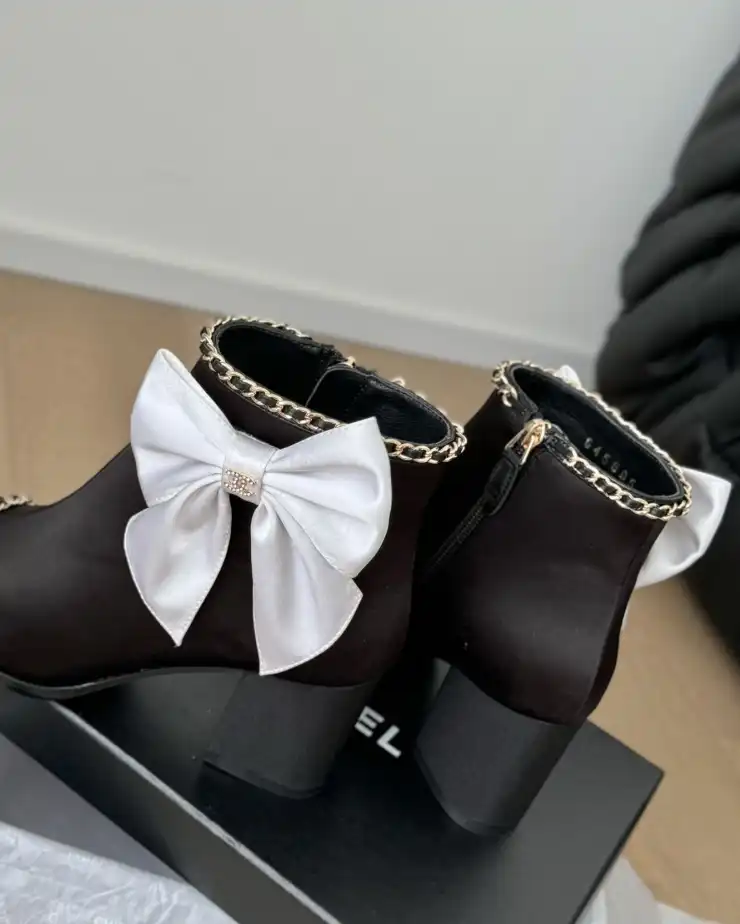 hype Chanel Boots