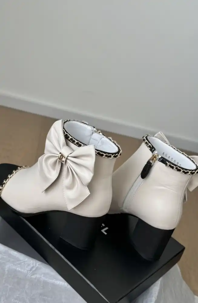 hype Chanel Boots