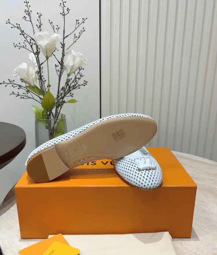 hype LV flat shoes