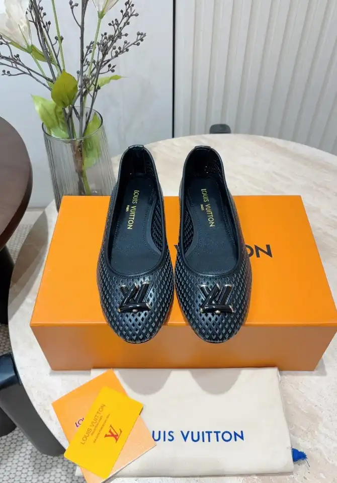 hype LV flat shoes