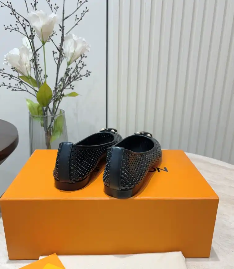 hype LV flat shoes