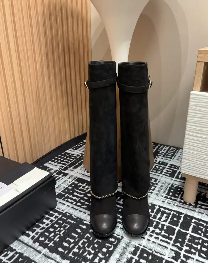 hype Chanel Boots