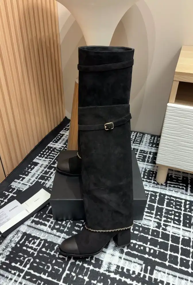 hype Chanel Boots