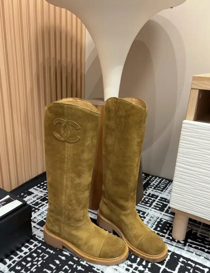 hype Chanel Boots