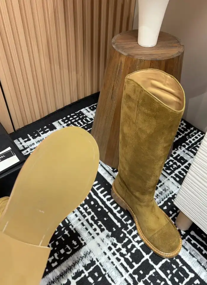 hype Chanel Boots