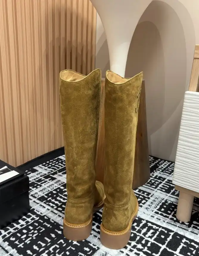 hype Chanel Boots