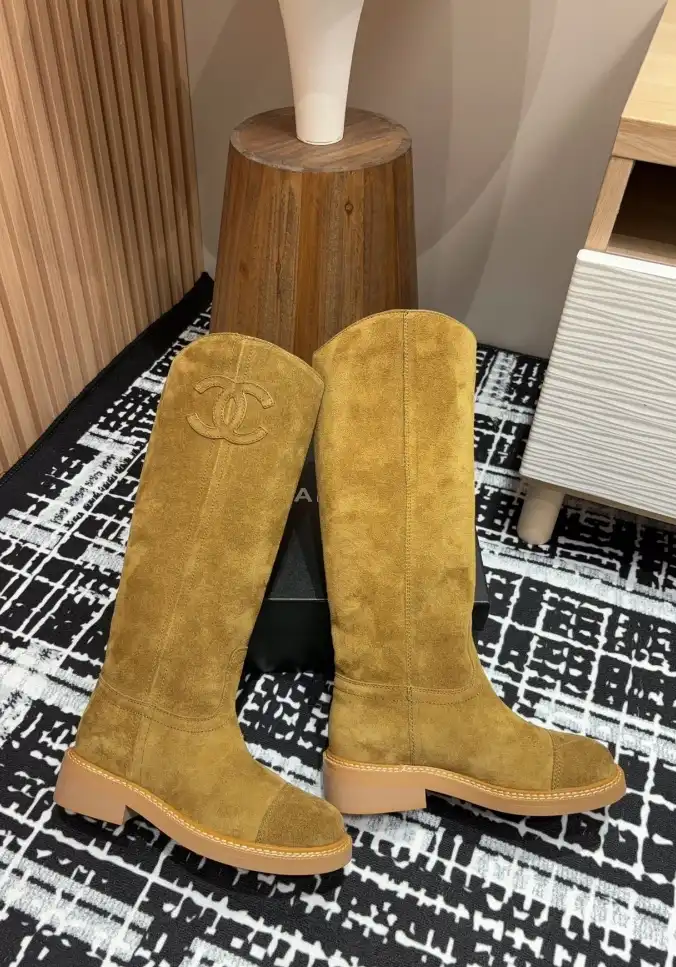 hype Chanel Boots